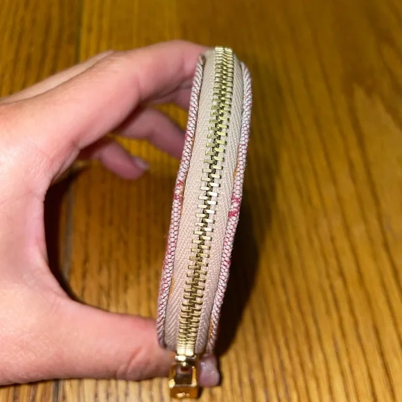 Louis Vuitton Monogram Cherry Mini Lin Coin Pouch - Picture 6 of 9